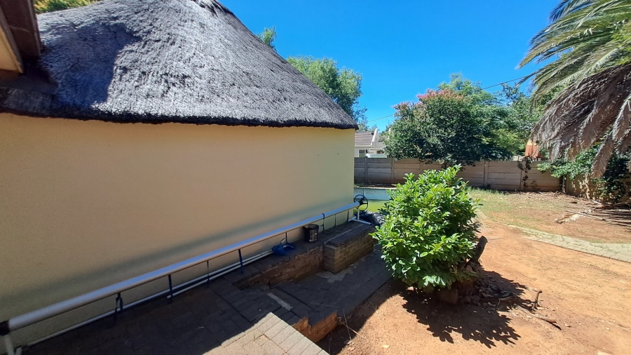 4 Bedroom Property for Sale in Pellissier Free State